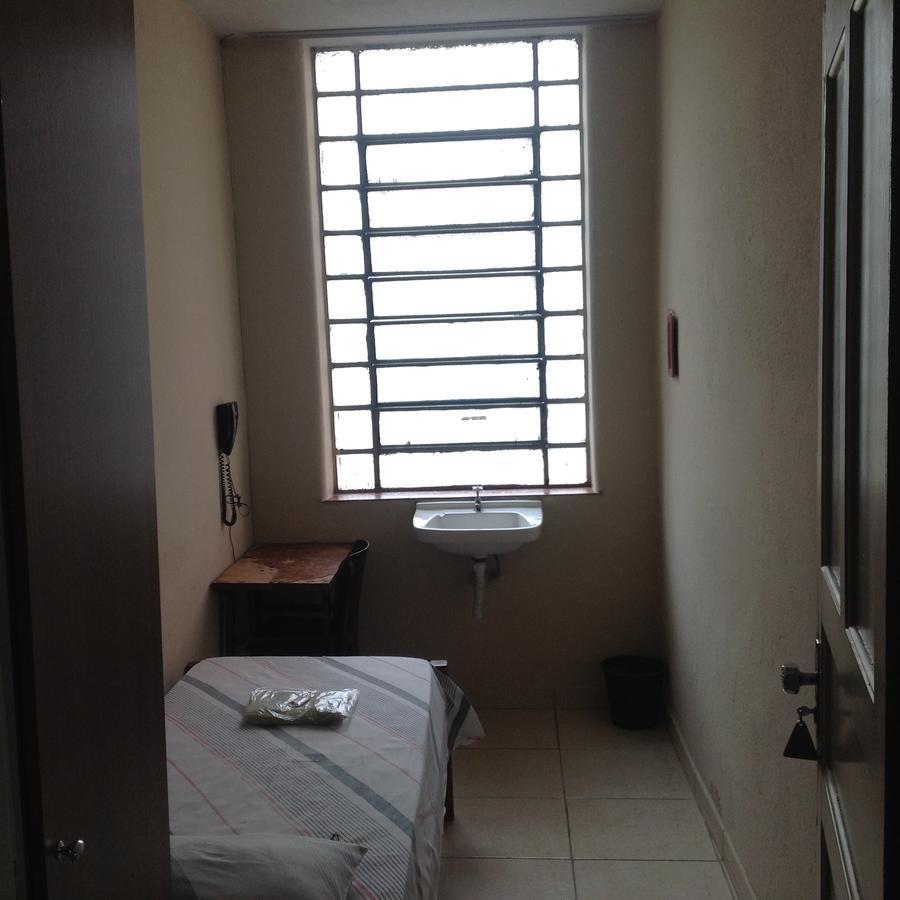 Hotel Chaves - Quartos Individuais Σάο Πάολο Εξωτερικό φωτογραφία
